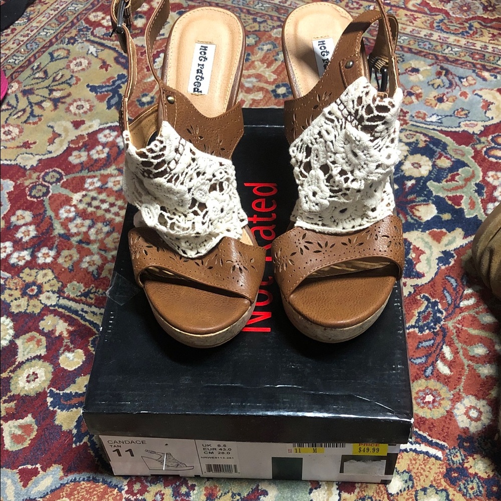 Not Rated Women's Tan and Cream Sandals size 11
